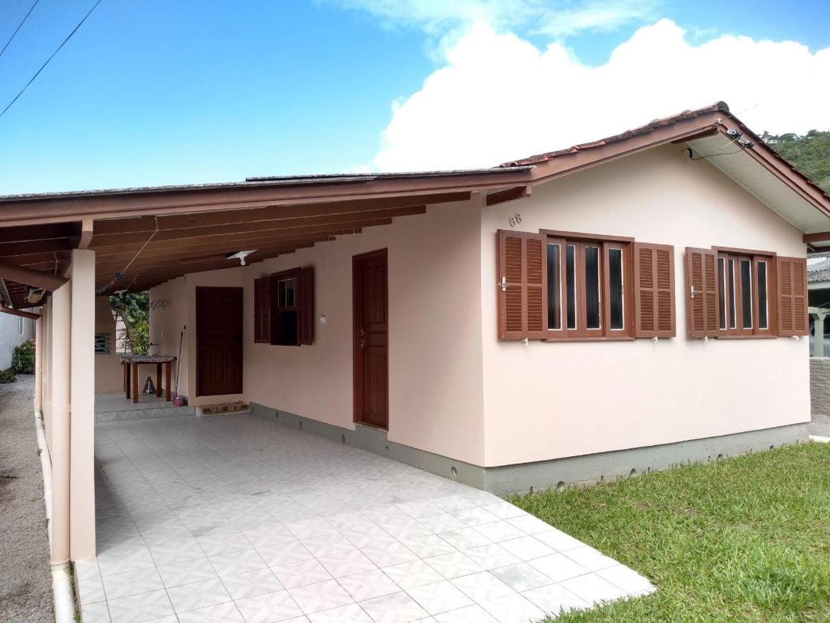 Casa na Pinheira, Praia de Cima Exterior foto