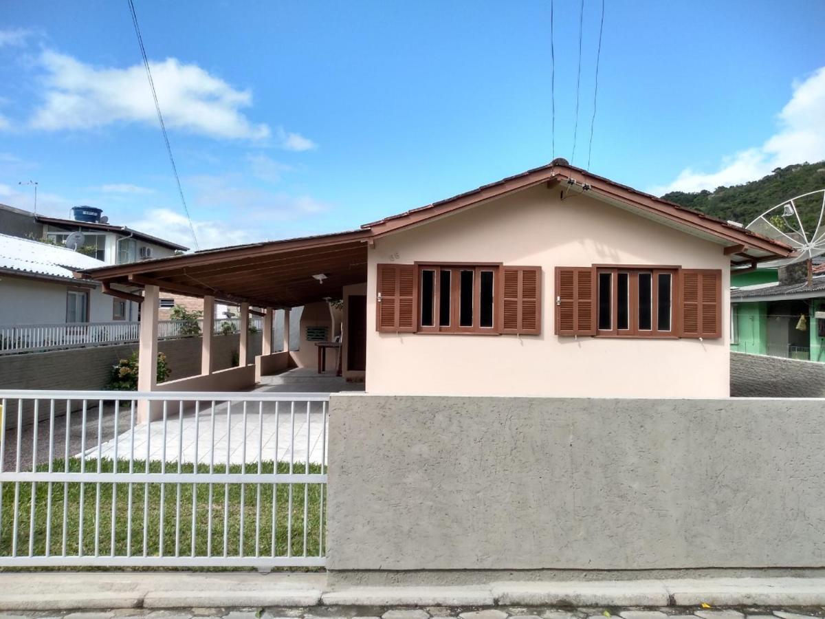 Casa na Pinheira, Praia de Cima Exterior foto